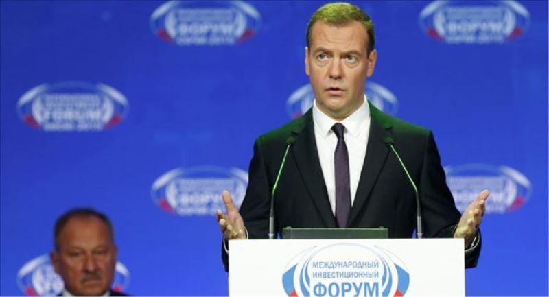 Medvedev: ABD´nin Suriye için görüşme talebimizi reddetmesi aptalca
