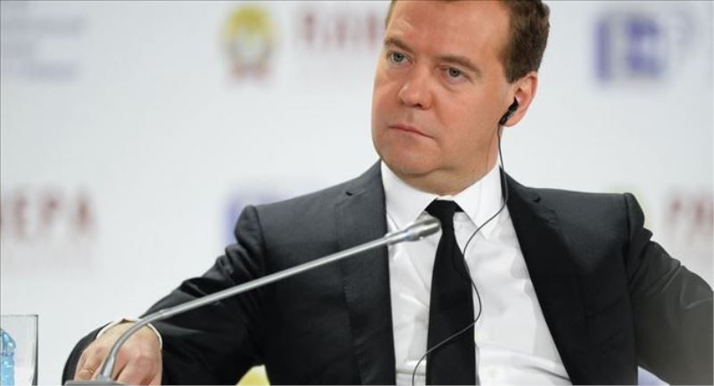Medvedev: Batı, geçmiş yüzyılın hatalarını bugüne taşıyor