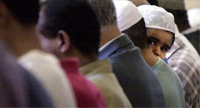 Müslüman aile ABD uçağına alınmadı