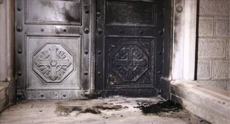 Kadıköy`de kiliseye saldırı