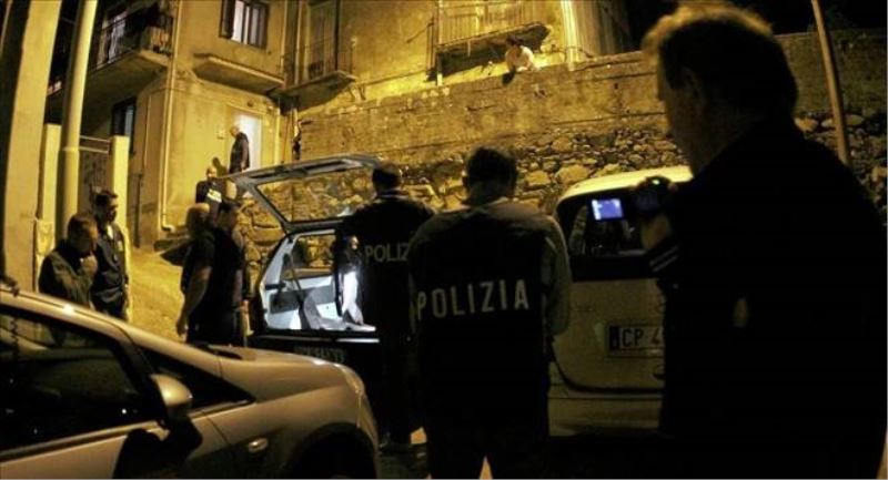 İtalya`da yolsuzluk operasyonu: 44 gözaltı