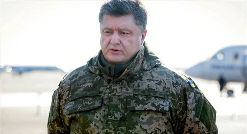 Poroşenko, Rusya ile askeri işbirliği anlaşmalarını feshetti