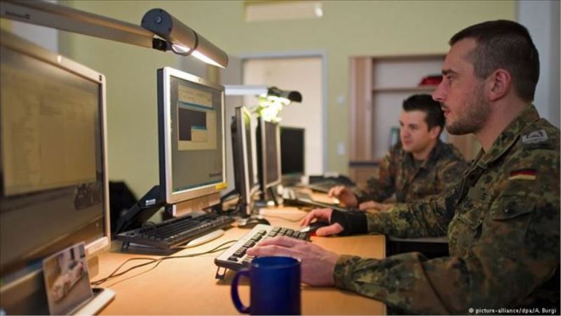 Alman ordusu siber savunma timi kuruyor