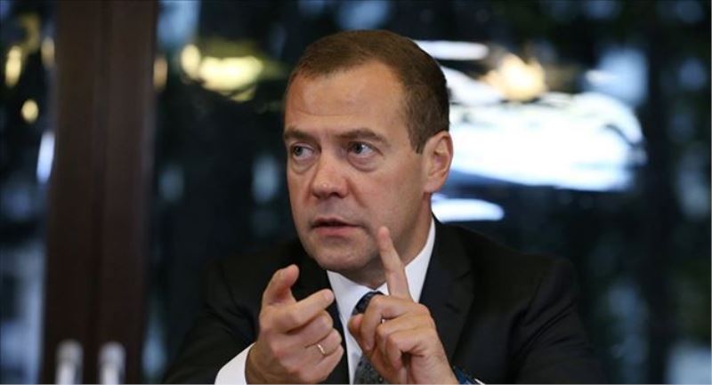 Medvedev: İran´ın piyasaya girmesi yeni riskler oluşturuyor