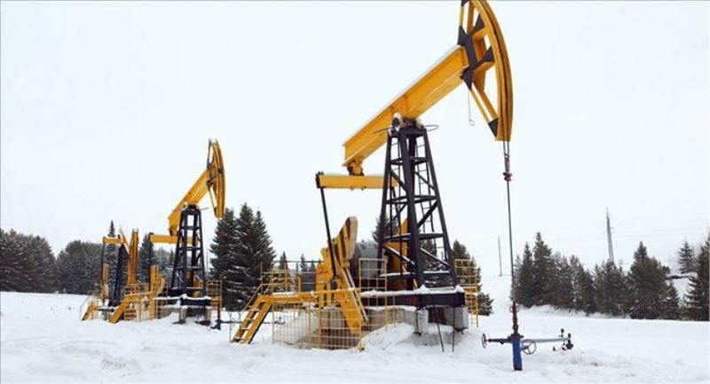 Rusya: Petrol üretimini durdurmayı düşünebiliriz 