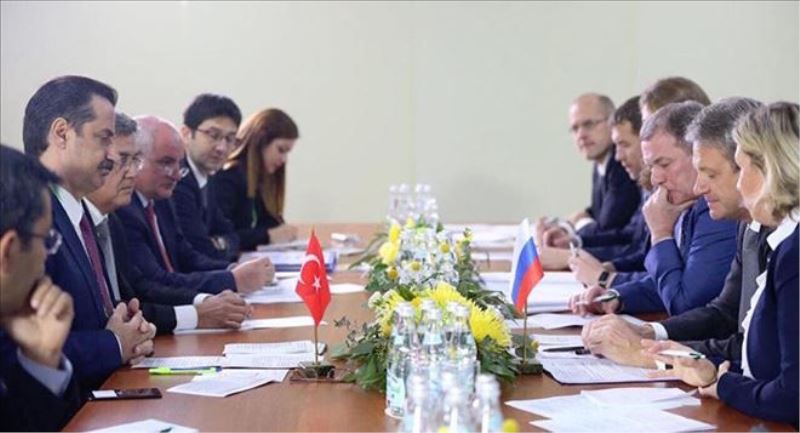 Bakan Çelik, Soçi´de Rusya Başbakan Yardımcısı ve Rus mevkidaşıyla görüştü  