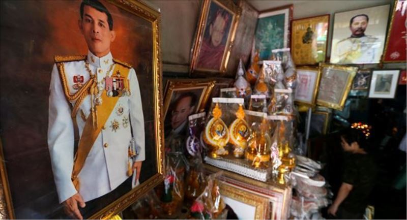 Tayland yeni kralını ilan etti 