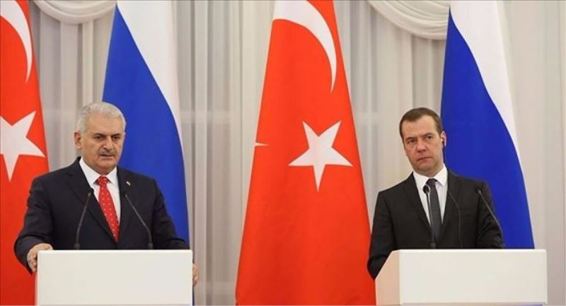 Medvedev: Türk mevkidaşım Yıldırım´la bugün telefonda görüşeceğim  
