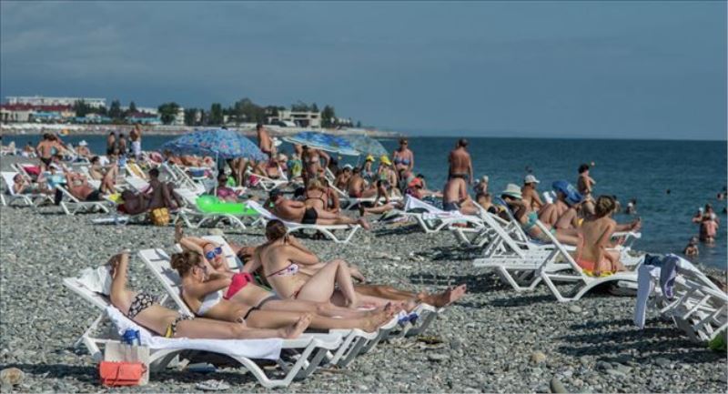 İHA´lar plajda güneşlenenleri uyaracak: Fazla yanıyorsun, dikkat et 
