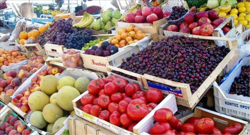 Polonyalı çiftçiler, Rusya´nın almadığı elmaları yardım kuruluşlarına veriyor 