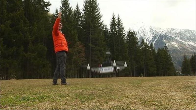 Uçan drone robotlar Alp Dağları´nda hayat kurtarıyor