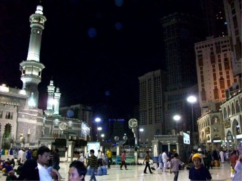Birleşik Arap Emirliklerin´de yabancılara Ramazan ve İslam anlatılıyor