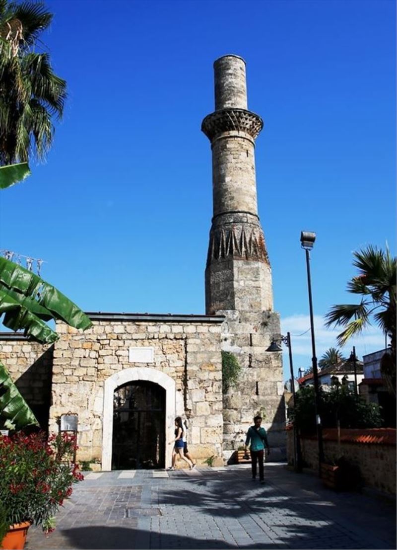 8 Asırlık Minare 