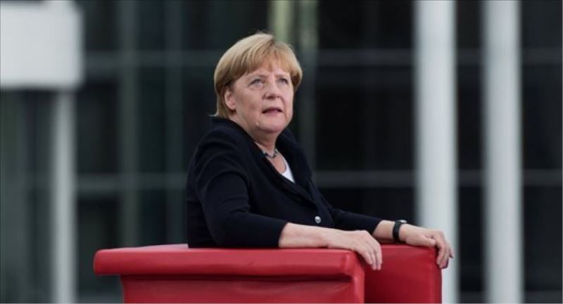 Merkel, Almanya´nın sığınmacı politikası için günah çıkardı 