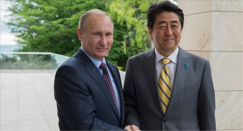 Putin, Abe ile görüştü: Rus-Japon iş çevrelerini desteklemeliyiz  
