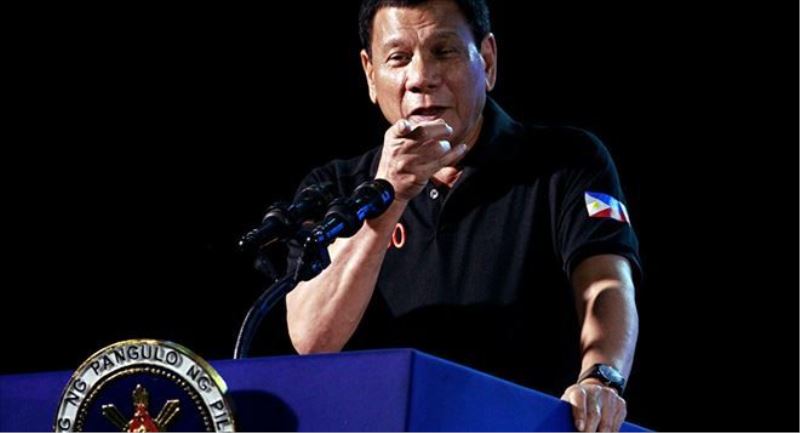 Filipinler lideri Duterte´den ´teröristleri bombalayın´ talimatı  