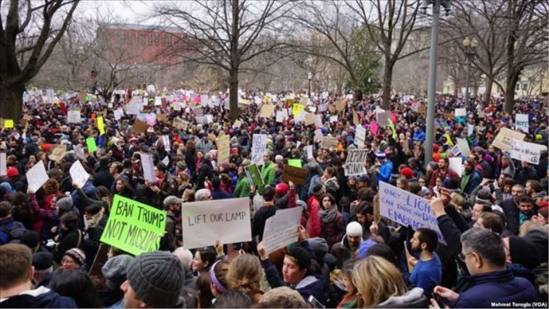 Beyaz Saray Önünde Trump Karşıtı Protesto