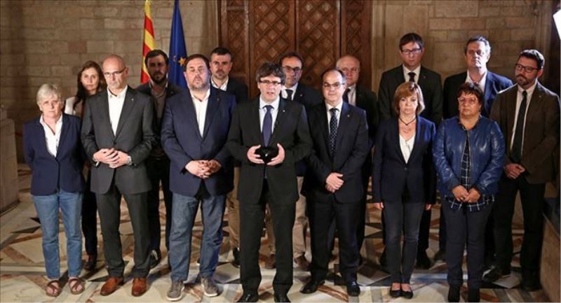 Puigdemont: Katalonya bağımsız bir devlet olma hakkı kazandı