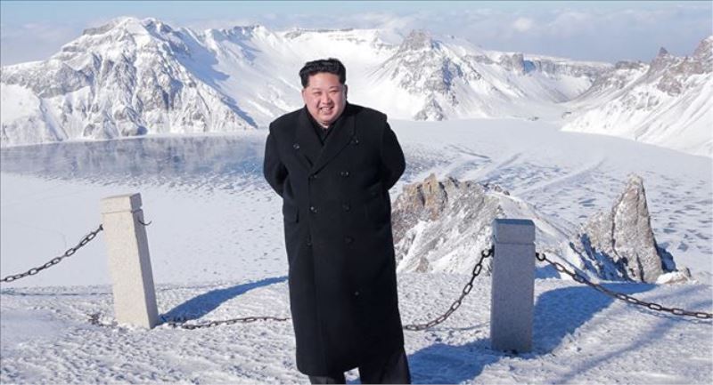 Kuzey Kore lideri Kim, kutsal Baekdu Dağı´na tırmandı