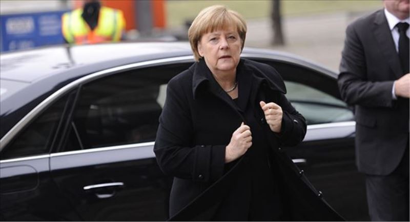 Merkel, İsrail ziyaretini iptal etti: Yerleşim yerleri yasasına tepki mi?