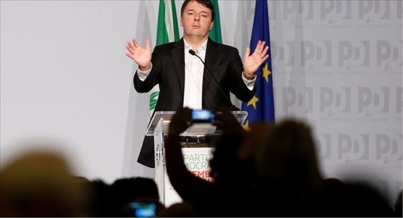 İtalya´da Renzi, başbakanlıktan sonra parti liderliğinden de istifa etti