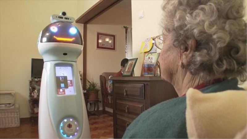 Avrupa´da yaşlıların yardımına robotlar koşacak 