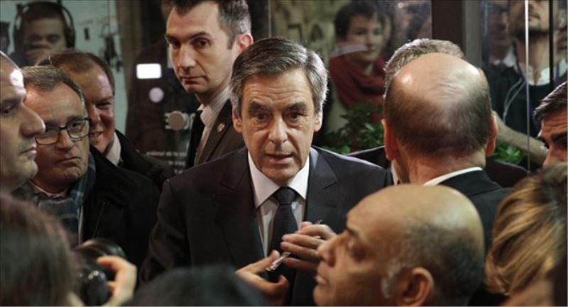 Fransız cumhurbaşkanı adayı Fillon hakkında adli soruşturma açılıyor