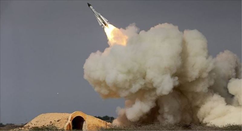 İran: Hürmüz-2 balistik füze denemesi savunma niteliği taşıyor