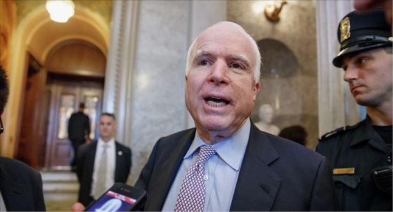 ABD´li senatör McCain, ‘Rusya kartını´ kullanmaya çalıştı