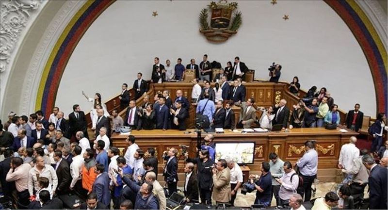 Venezuela: Yüksek Mahkeme Kongre´nin yetkilerini iade etti