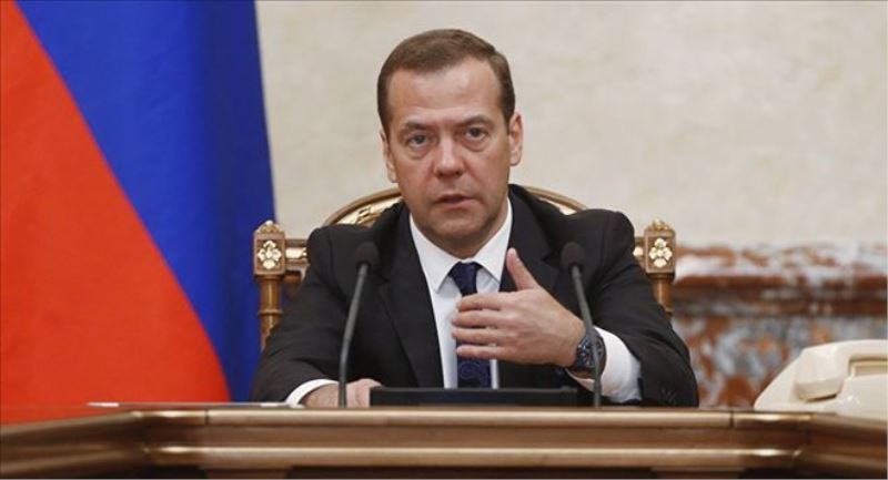 Medvedev: Terörle mücadeleyi sonuna kadar sürdürmeliyiz