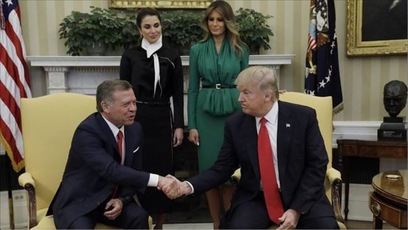 Ürdün Kralı II. Abdullah ile görüşen Trump: Suriye´de ´kırmızı çizgiyi geçtiler´