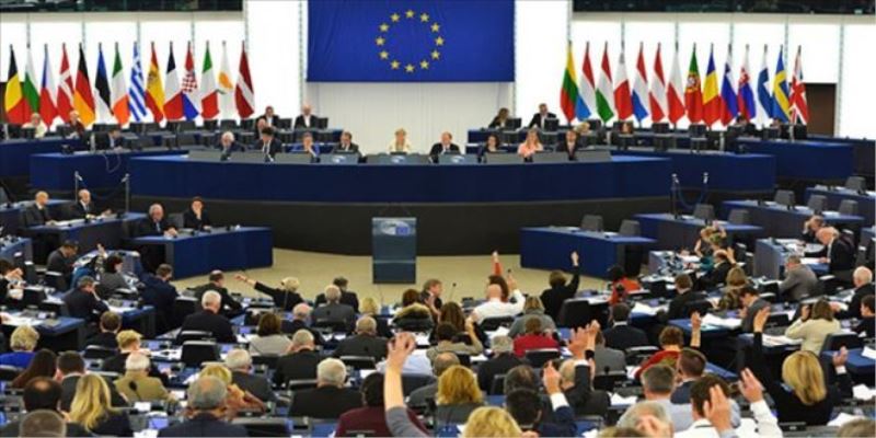 Avrupa Parlamentosu Brexit tasarısını oylarak kabul etti