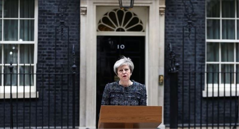 İngiltere Başbakanı May: AB, genel seçimleri etkilemeye çalışıyor