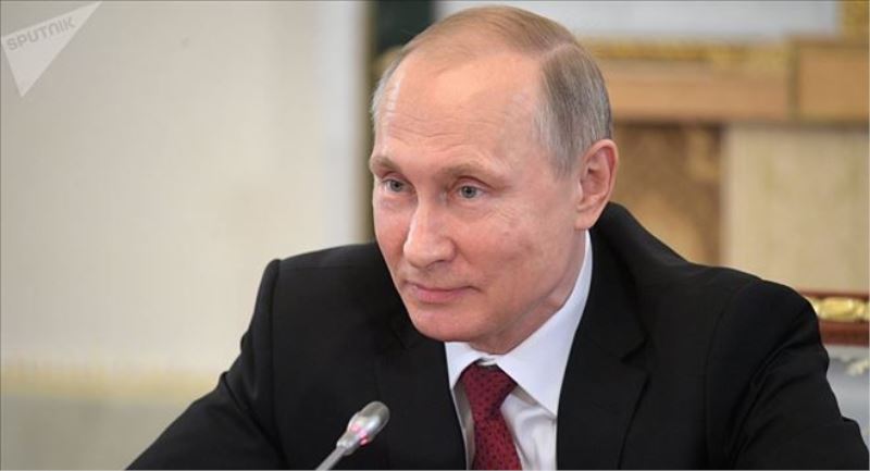 Putin: ABD ve AB, Ukrayna´da darbeyi destekledi