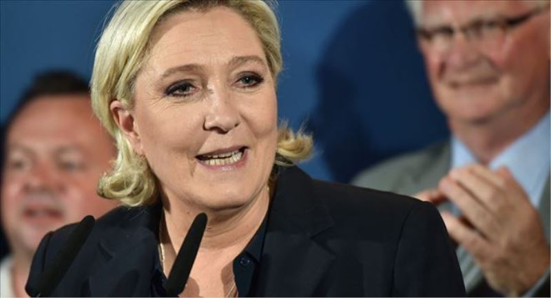 Le Pen ilk kez milletvekili seçildi