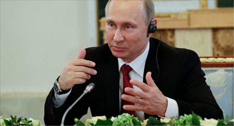 Putin: Yanımda oturmasına rağmen Flynn´le konuşmadım bile