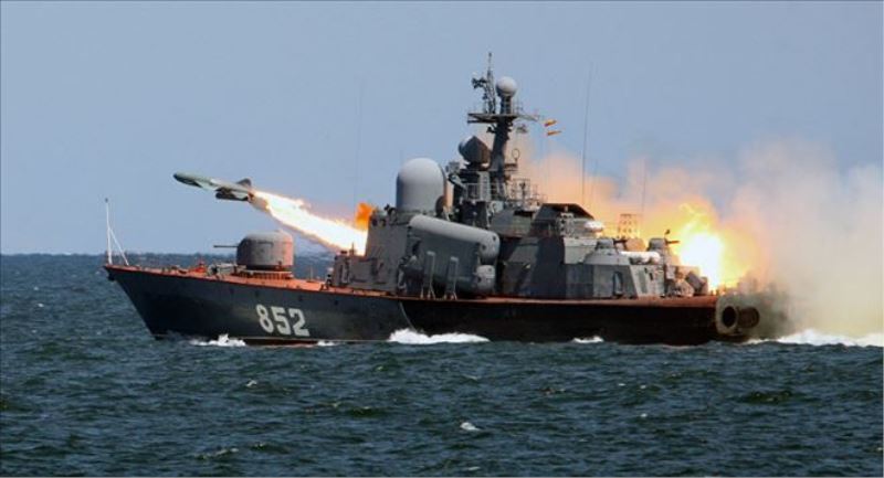 İngiliz uzmanlar: Uçak gemilerimiz ‘ucuz´ Rus füzelerine karşı savunmasız