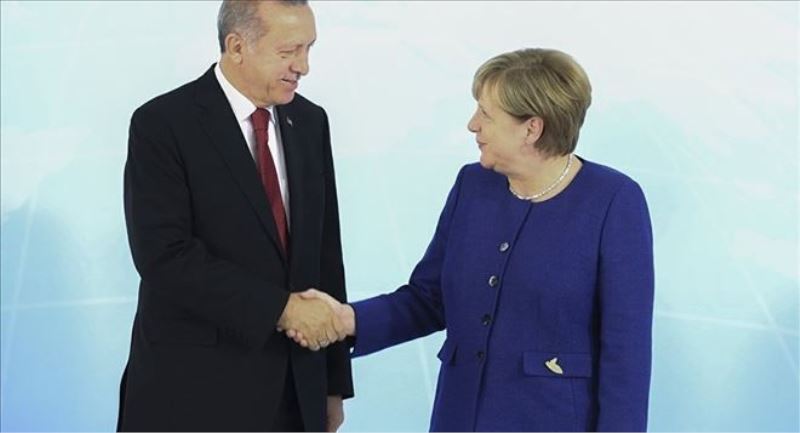 Erdoğan, G-20 öncesi Merkel ile görüştü