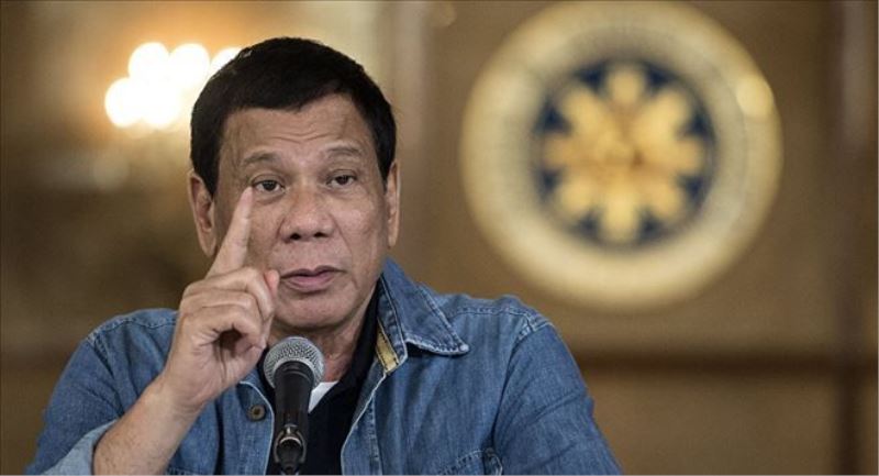 Filipinler lideri Duterte´den İnsan Hakları Komisyonu Başkanı´na: Bu o... çocuğu bir pedofil gibi
