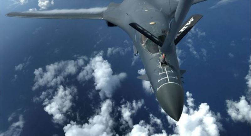 Kuzey Kore, ABD´nin bombardıman uçaklarını ve uçak gemisini nasıl ´imha ettiğini´ gösterdi