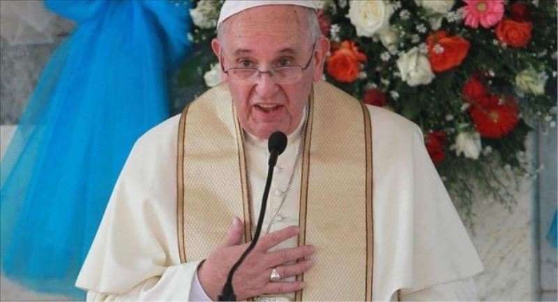Papa: 2017 savaşlar, ölümler ve yalanlarla bozuldu