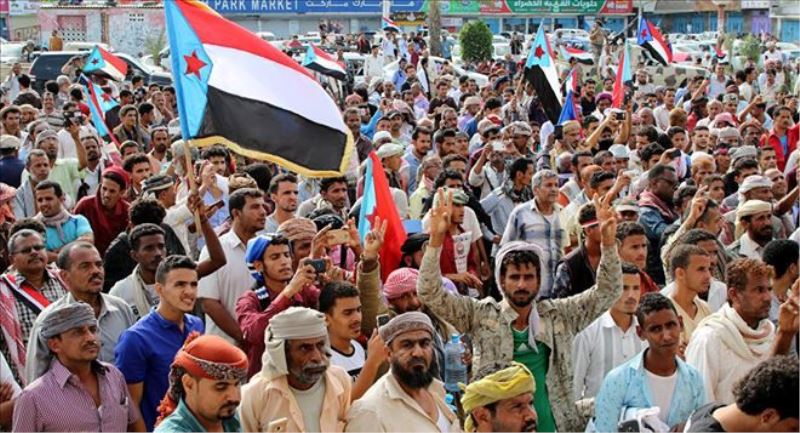 Güney Yemen geri dönüyor: Ayrılıkçılar Aden´i aldı