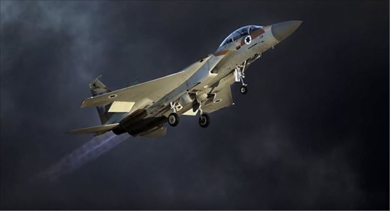 İsrail, Gazze´de Kassam Tugayları´na ait mevziyi bombaladı