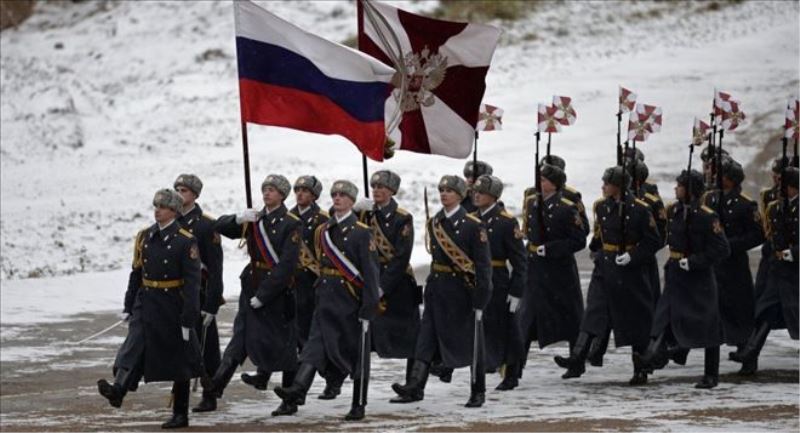 Eski NATO komutanı: Rus ordusu eylemlerinden ders çıkarıyor