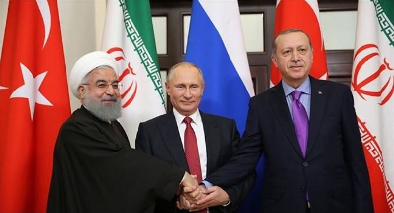 Ruhani´den Putin´e: Rusya-Türkiye-İran işbirliği nihai zafer kazanılıncaya kadar sürmeli