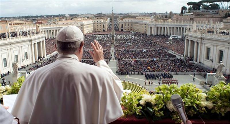 Papa Francis Paskalya mesajında Suriye´deki katliamın durmasını istedi