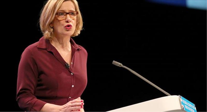 İngiltere İçişleri Bakanı Rudd istifa etti