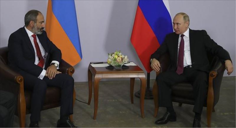 Putin, Paşinyan´la buluştu: İlişkilerin eskiden önceden gibi dinamik şekilde gelişmesini umuyoruz