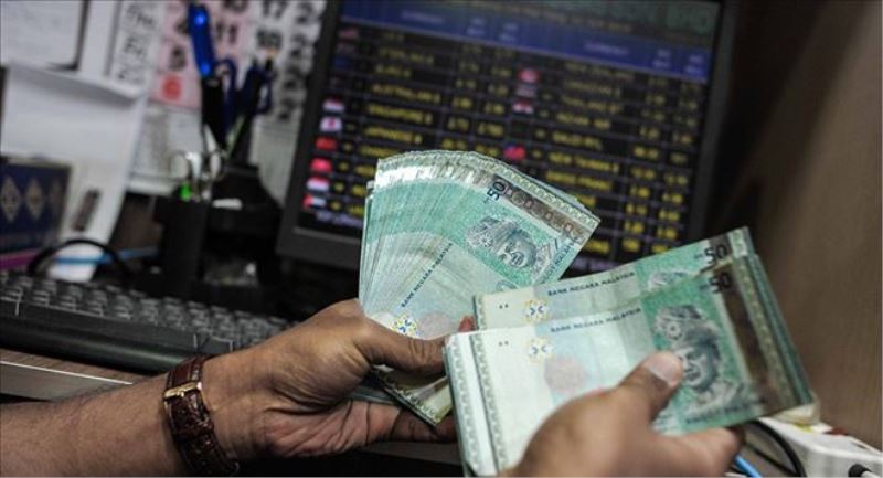 Malezyalılar ülke borçları için bir günde 1.76 milyon dolar topladı